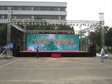 學?；顒討c典舞臺搭建案例